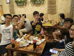 平南烧烤加盟,学烧烤技术,开烧烤店多少钱疯狂烤翅加盟